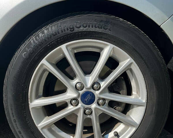 Серый Форд Фокус, объемом двигателя 2 л и пробегом 113 тыс. км за 8700 $, фото 21 на Automoto.ua