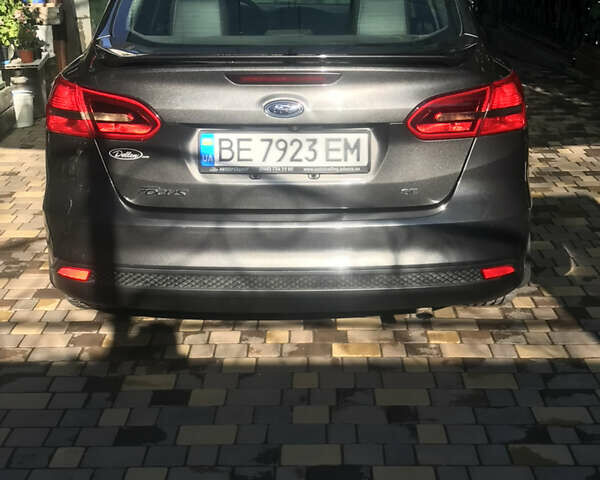 Форд Фокус 2015 в Николаеве на Automoto.ua Серый Форд Фокус, объемом двигателя 2.01 л и пробегом 160 тыс. км за 9000 $, фото 3 на Automoto.ua
