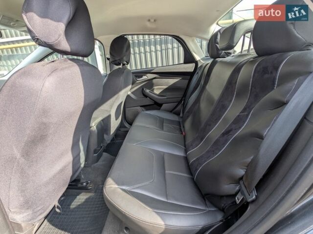 Серый Форд Фокус, объемом двигателя 2 л и пробегом 129 тыс. км за 8300 $, фото 7 на Automoto.ua