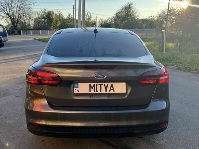 Сірий Форд Фокус, об'ємом двигуна 2 л та пробігом 220 тис. км за 7600 $, фото 1 на Automoto.ua