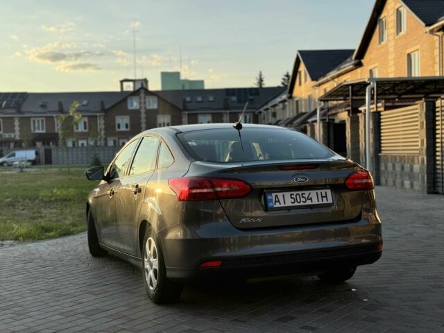 Форд Фокус 2016 в Белой Церкве на Automoto.ua Серый Форд Фокус, объемом двигателя 2 л и пробегом 98 тыс. км за 8000 $, фото 14 на Automoto.ua