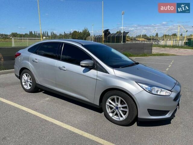 Форд Фокус 2016 в Чернигове на Automoto.ua Серый Форд Фокус, объемом двигателя 2 л и пробегом 98 тыс. км за 9800 $, фото 4 на Automoto.ua
