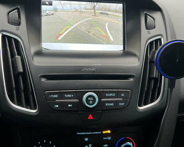 Серый Форд Фокус, объемом двигателя 2 л и пробегом 140 тыс. км за 7700 $, фото 26 на Automoto.ua