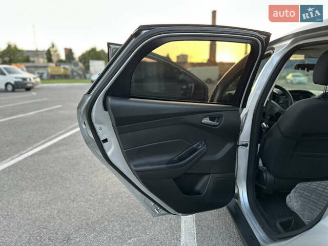 Серый Форд Фокус, объемом двигателя 2 л и пробегом 293 тыс. км за 7900 $, фото 28 на Automoto.ua