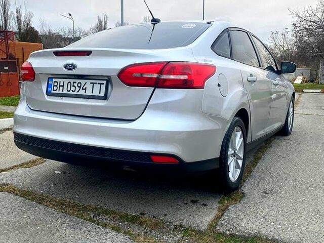 Серый Форд Фокус, объемом двигателя 2 л и пробегом 260 тыс. км за 8700 $, фото 2 на Automoto.ua