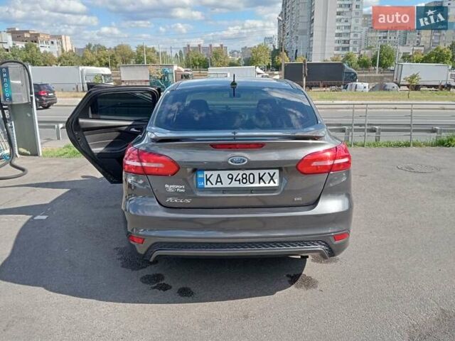 Серый Форд Фокус, объемом двигателя 2 л и пробегом 199 тыс. км за 9600 $, фото 1 на Automoto.ua