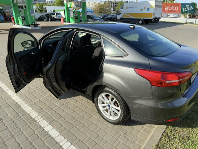 Серый Форд Фокус, объемом двигателя 2 л и пробегом 204 тыс. км за 7700 $, фото 6 на Automoto.ua