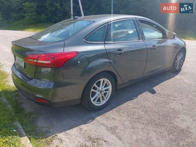 Серый Форд Фокус, объемом двигателя 2.01 л и пробегом 220 тыс. км за 6799 $, фото 5 на Automoto.ua