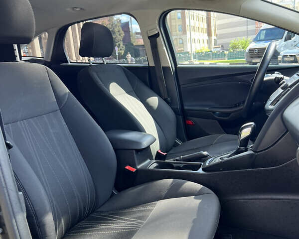 Сірий Форд Фокус, об'ємом двигуна 2 л та пробігом 122 тис. км за 7750 $, фото 14 на Automoto.ua