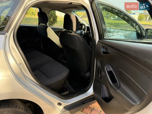 Форд Фокус 2016 в Харькове на Automoto.ua Серый Форд Фокус, объемом двигателя 2 л и пробегом 144 тыс. км за 6900 $, фото 18 на Automoto.ua