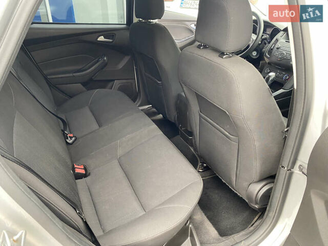 Серый Форд Фокус, объемом двигателя 2 л и пробегом 174 тыс. км за 8700 $, фото 12 на Automoto.ua