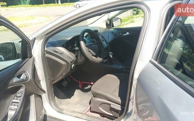 Сірий Форд Фокус, об'ємом двигуна 2 л та пробігом 166 тис. км за 8500 $, фото 2 на Automoto.ua