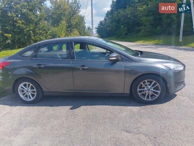 Серый Форд Фокус, объемом двигателя 2 л и пробегом 225 тыс. км за 7800 $, фото 4 на Automoto.ua