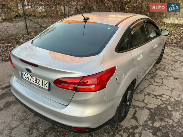 Серый Форд Фокус, объемом двигателя 2 л и пробегом 140 тыс. км за 8500 $, фото 6 на Automoto.ua