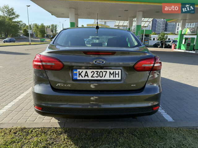 Серый Форд Фокус, объемом двигателя 2 л и пробегом 204 тыс. км за 7700 $, фото 4 на Automoto.ua