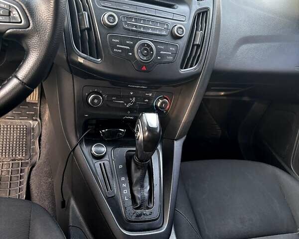 Сірий Форд Фокус, об'ємом двигуна 2 л та пробігом 184 тис. км за 8000 $, фото 10 на Automoto.ua