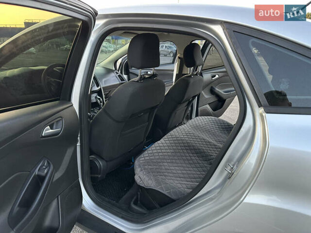 Серый Форд Фокус, объемом двигателя 2 л и пробегом 293 тыс. км за 7900 $, фото 29 на Automoto.ua