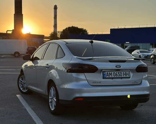 Серый Форд Фокус, объемом двигателя 2 л и пробегом 293 тыс. км за 7900 $, фото 10 на Automoto.ua