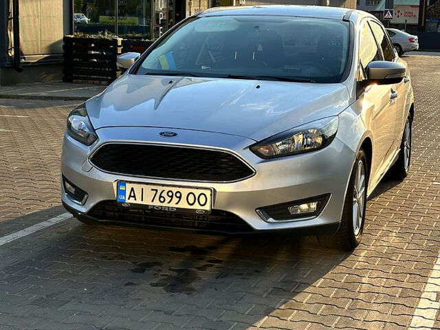 Сірий Форд Фокус, об'ємом двигуна 2 л та пробігом 150 тис. км за 8300 $, фото 2 на Automoto.ua