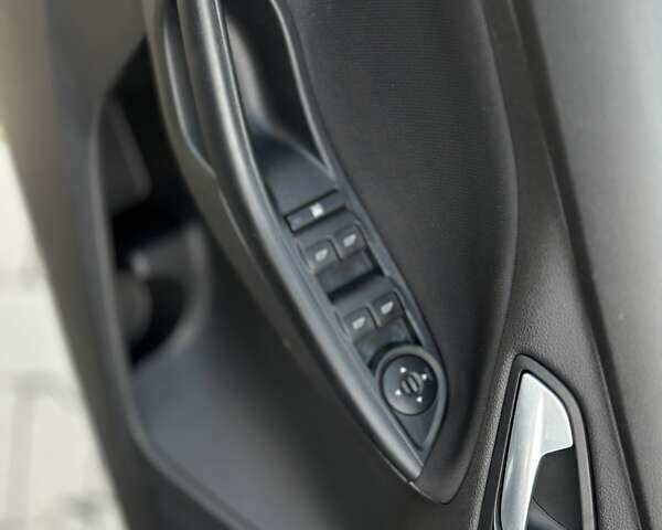 Серый Форд Фокус, объемом двигателя 2 л и пробегом 78 тыс. км за 8900 $, фото 21 на Automoto.ua