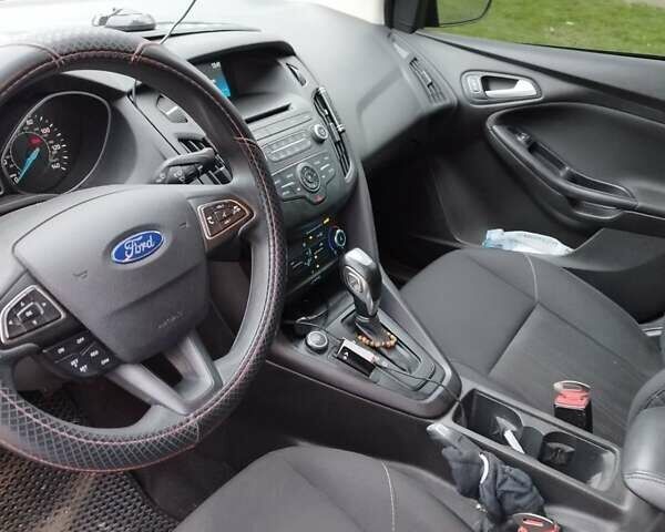 Сірий Форд Фокус, об'ємом двигуна 2 л та пробігом 146 тис. км за 8600 $, фото 2 на Automoto.ua
