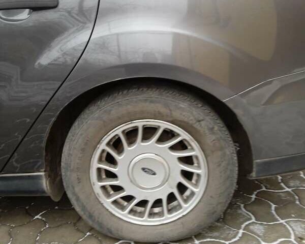 Серый Форд Фокус, объемом двигателя 2 л и пробегом 89 тыс. км за 8500 $, фото 5 на Automoto.ua