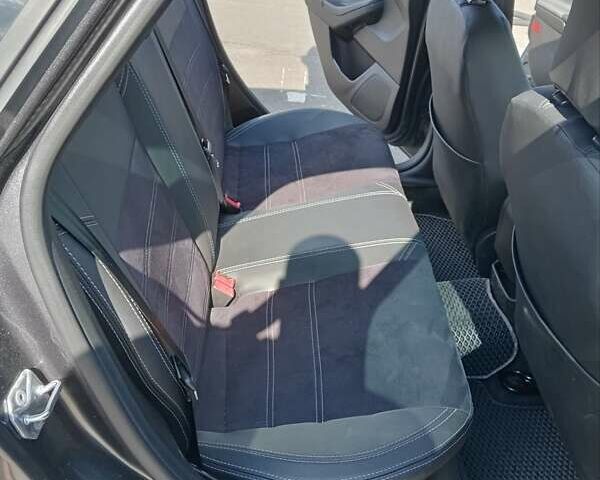 Серый Форд Фокус, объемом двигателя 2 л и пробегом 199 тыс. км за 9600 $, фото 40 на Automoto.ua