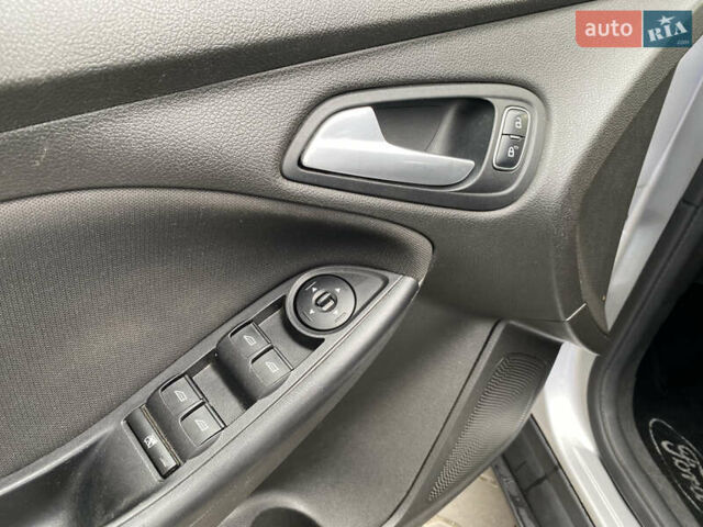 Серый Форд Фокус, объемом двигателя 2 л и пробегом 174 тыс. км за 8700 $, фото 18 на Automoto.ua