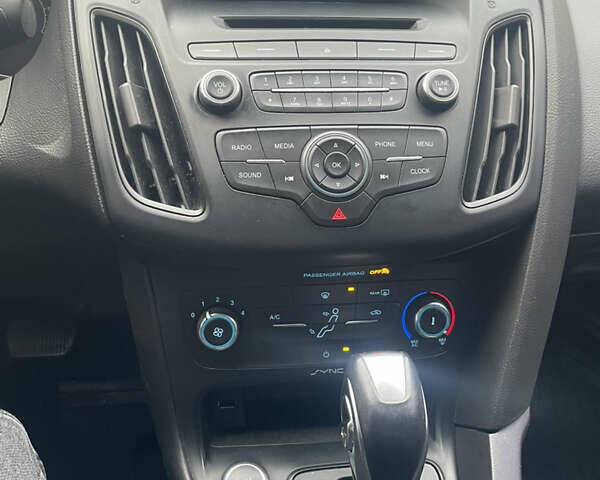 Серый Форд Фокус, объемом двигателя 2 л и пробегом 186 тыс. км за 7500 $, фото 16 на Automoto.ua