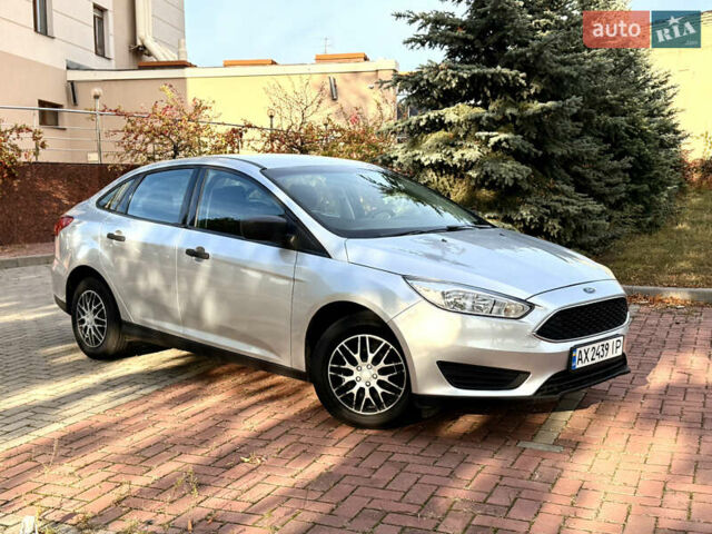 Серый Форд Фокус, объемом двигателя 2 л и пробегом 144 тыс. км за 7500 $, фото 6 на Automoto.ua