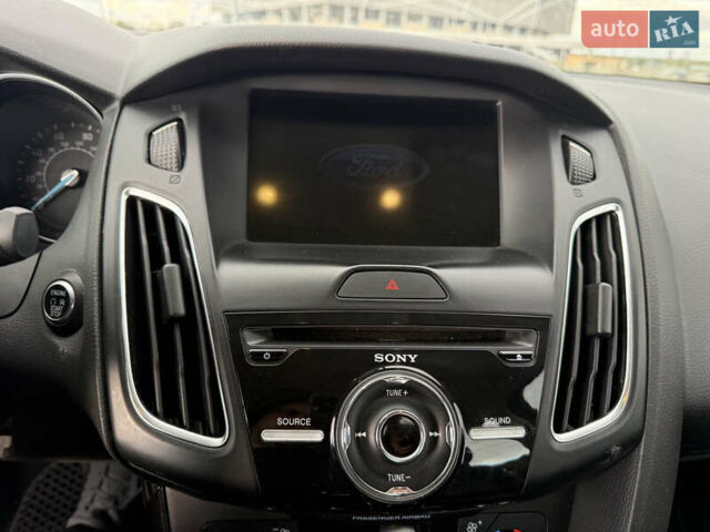 Сірий Форд Фокус, об'ємом двигуна 2 л та пробігом 131 тис. км за 9050 $, фото 19 на Automoto.ua