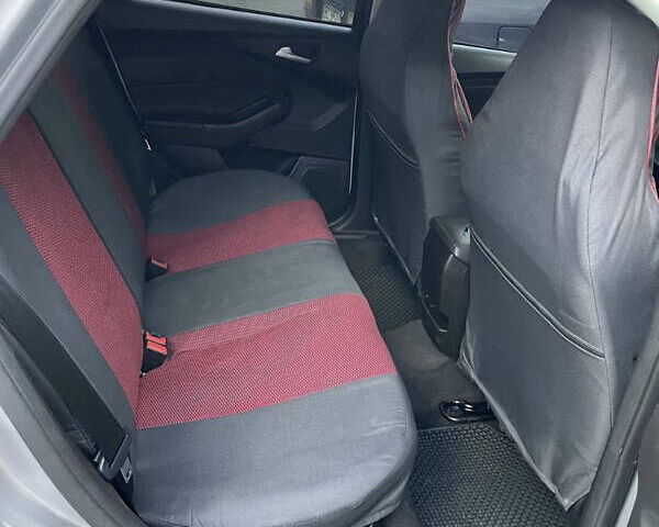 Серый Форд Фокус, объемом двигателя 2 л и пробегом 200 тыс. км за 8300 $, фото 6 на Automoto.ua