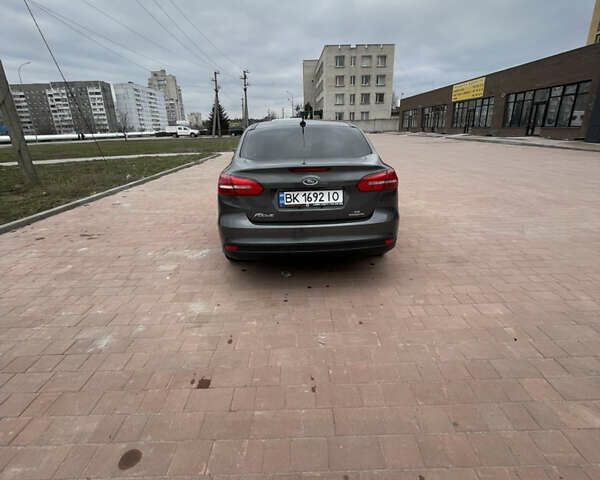 Серый Форд Фокус, объемом двигателя 2 л и пробегом 186 тыс. км за 7500 $, фото 4 на Automoto.ua