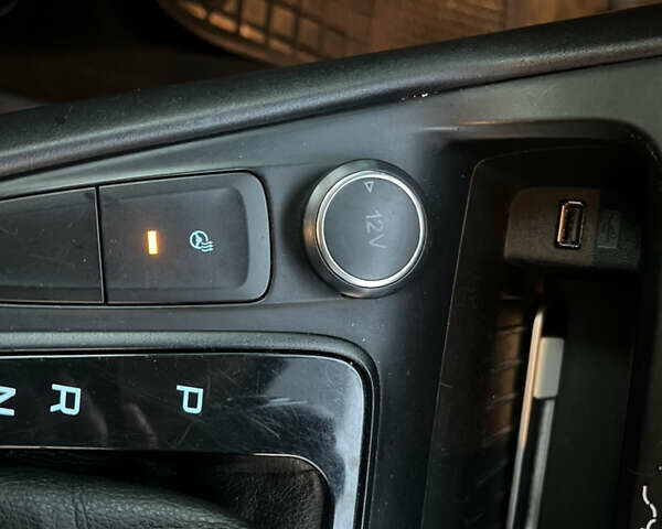 Серый Форд Фокус, объемом двигателя 2 л и пробегом 140 тыс. км за 8500 $, фото 27 на Automoto.ua