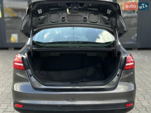 Серый Форд Фокус, объемом двигателя 2 л и пробегом 78 тыс. км за 8900 $, фото 16 на Automoto.ua