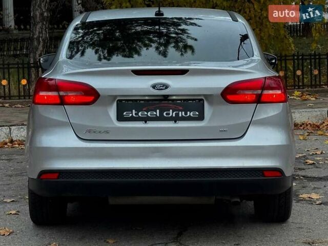 Сірий Форд Фокус, об'ємом двигуна 2 л та пробігом 139 тис. км за 7999 $, фото 6 на Automoto.ua