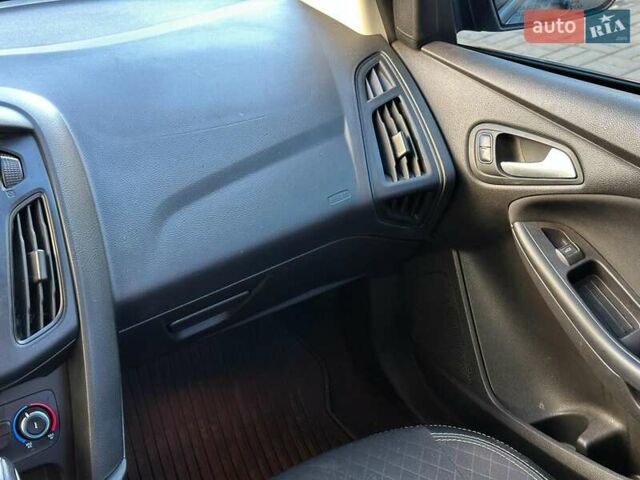 Серый Форд Фокус, объемом двигателя 2 л и пробегом 108 тыс. км за 8990 $, фото 18 на Automoto.ua