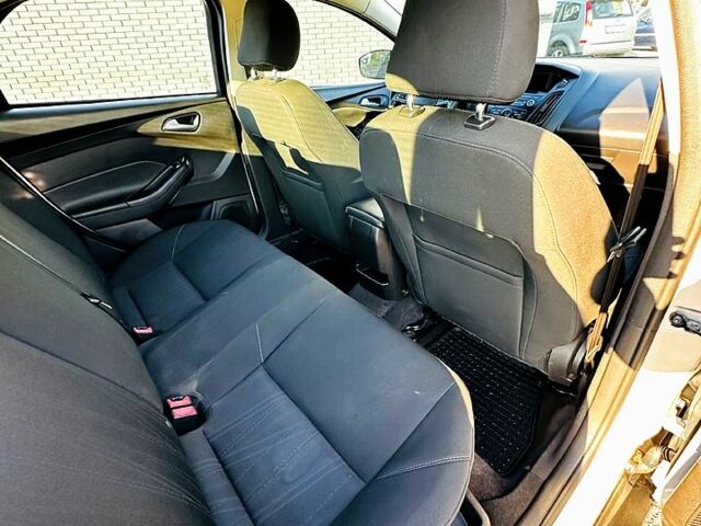 Серый Форд Фокус, объемом двигателя 2 л и пробегом 199 тыс. км за 7500 $, фото 8 на Automoto.ua