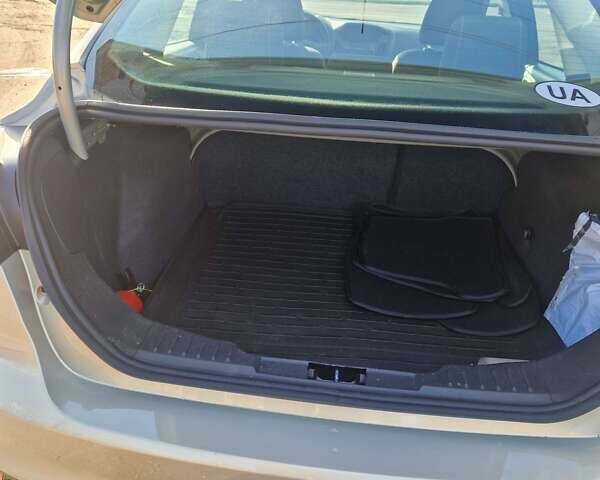 Серый Форд Фокус, объемом двигателя 2.01 л и пробегом 135 тыс. км за 8500 $, фото 12 на Automoto.ua