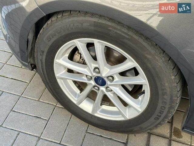 Серый Форд Фокус, объемом двигателя 2 л и пробегом 108 тыс. км за 8990 $, фото 6 на Automoto.ua