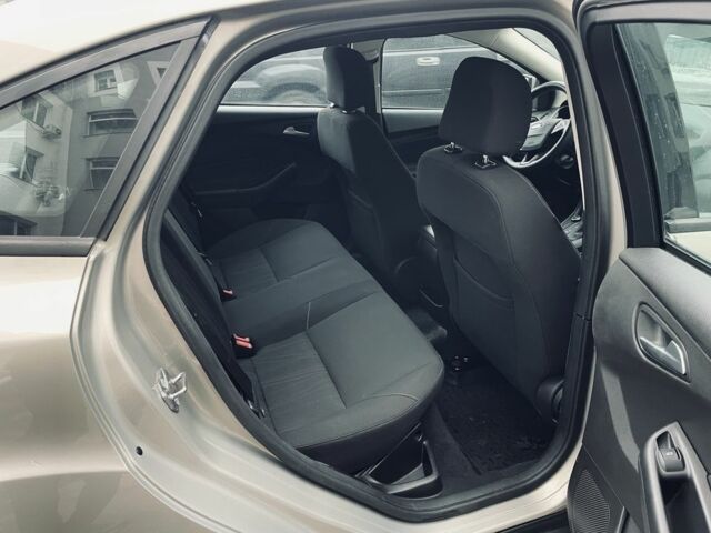 Серый Форд Фокус, объемом двигателя 2 л и пробегом 157 тыс. км за 8300 $, фото 3 на Automoto.ua