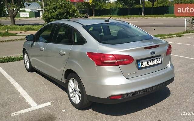 Сірий Форд Фокус, об'ємом двигуна 2 л та пробігом 166 тис. км за 8500 $, фото 4 на Automoto.ua