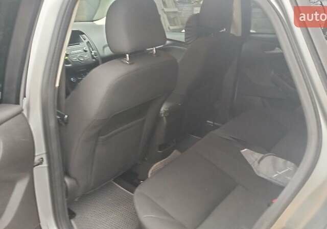 Серый Форд Фокус, объемом двигателя 2 л и пробегом 164 тыс. км за 8200 $, фото 1 на Automoto.ua