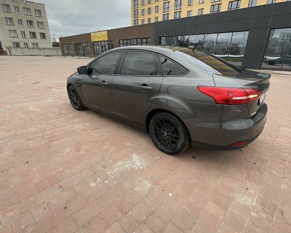 Серый Форд Фокус, объемом двигателя 2 л и пробегом 186 тыс. км за 7500 $, фото 8 на Automoto.ua