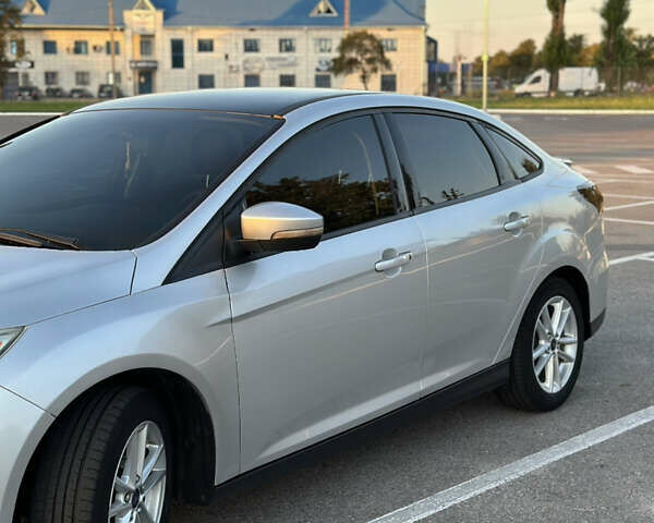 Серый Форд Фокус, объемом двигателя 2 л и пробегом 293 тыс. км за 7900 $, фото 6 на Automoto.ua