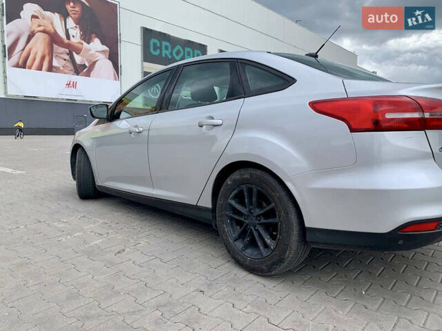 Сірий Форд Фокус, об'ємом двигуна 2 л та пробігом 149 тис. км за 8000 $, фото 2 на Automoto.ua