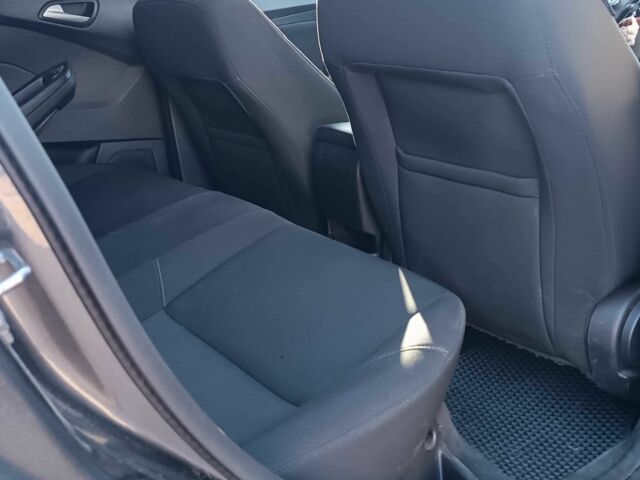 Сірий Форд Фокус, об'ємом двигуна 2 л та пробігом 182 тис. км за 7700 $, фото 7 на Automoto.ua