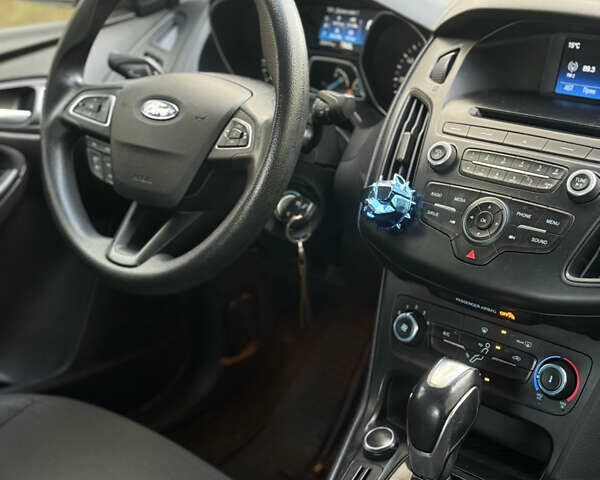 Серый Форд Фокус, объемом двигателя 2 л и пробегом 200 тыс. км за 7600 $, фото 14 на Automoto.ua