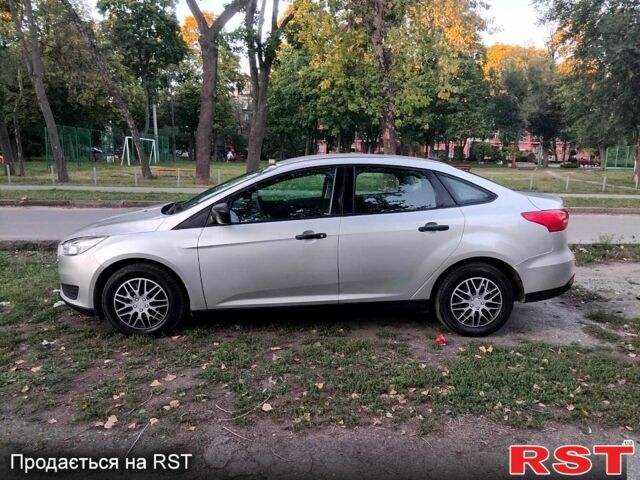 Серый Форд Фокус, объемом двигателя 2 л и пробегом 140 тыс. км за 7000 $, фото 3 на Automoto.ua