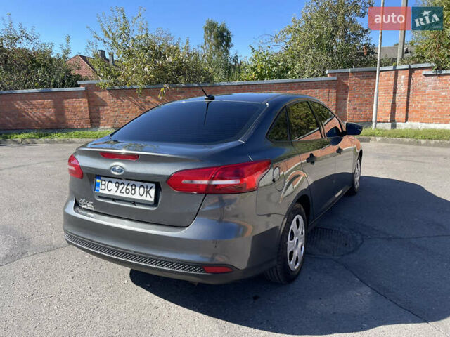Сірий Форд Фокус, об'ємом двигуна 2 л та пробігом 222 тис. км за 8100 $, фото 4 на Automoto.ua